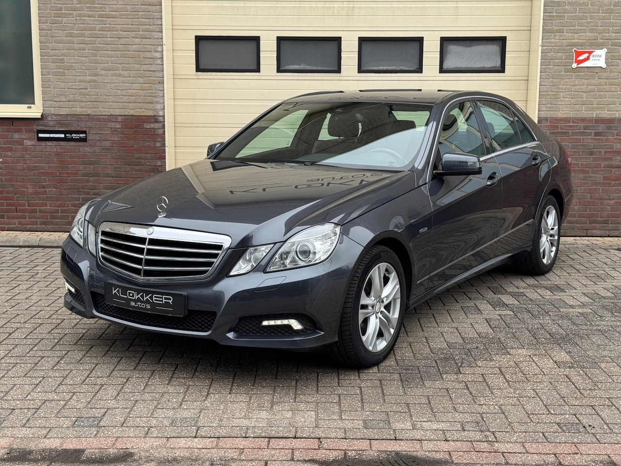 Mercedes-Benz E-klasse - 200 CGI Business Class Avantgarde Dealer O.H. 1E EIG Leder - AutoWereld.nl