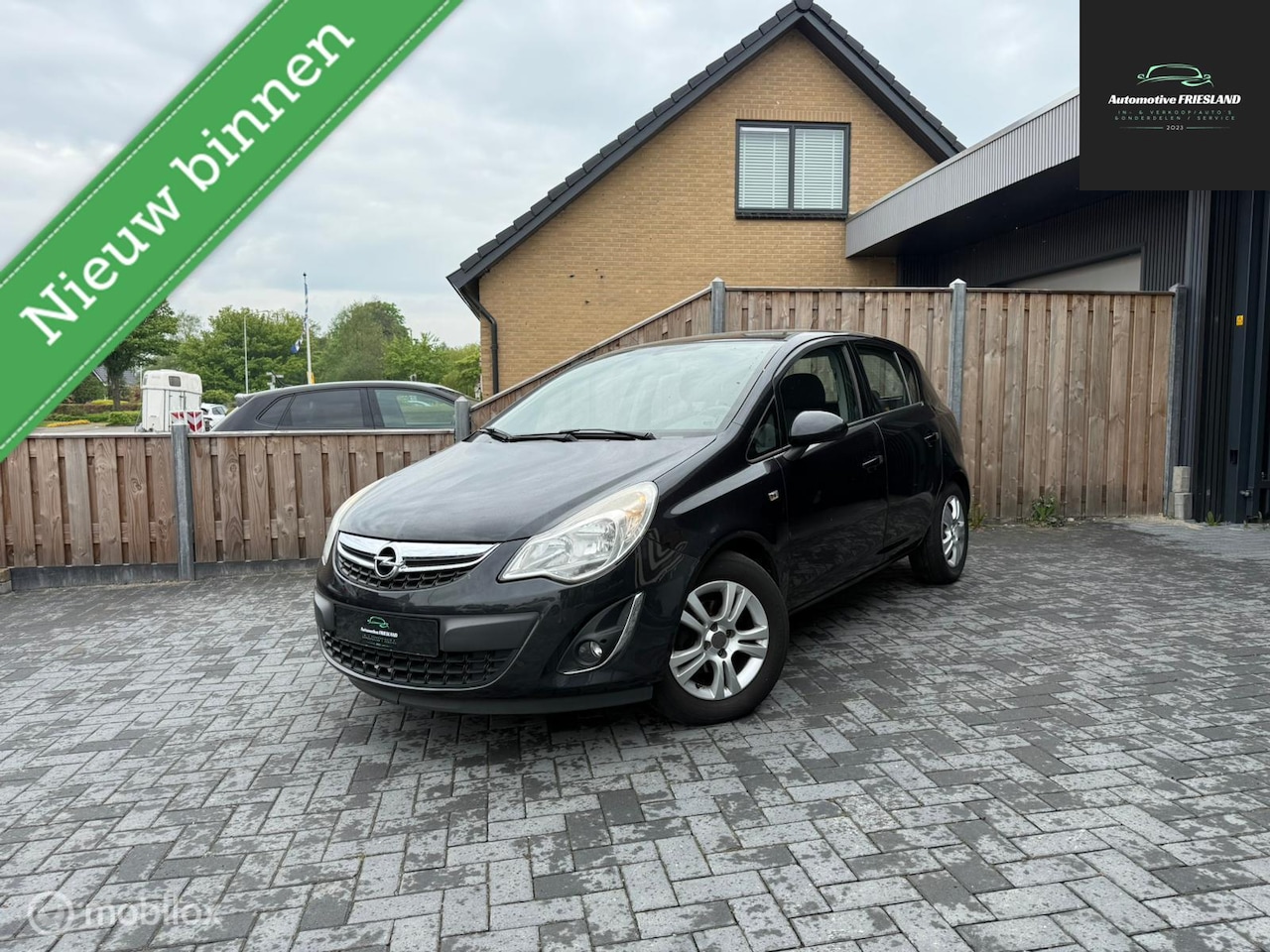 Opel Corsa - 1.2 EcoFlex Design Edition | Airco | Trekhaak - AutoWereld.nl
