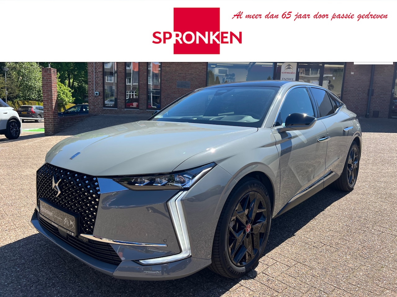 DS 4 - E-Tense Rivoli Navi-Camera-Lederen bekleding-Schuif/kanteldak-Keyless - AutoWereld.nl