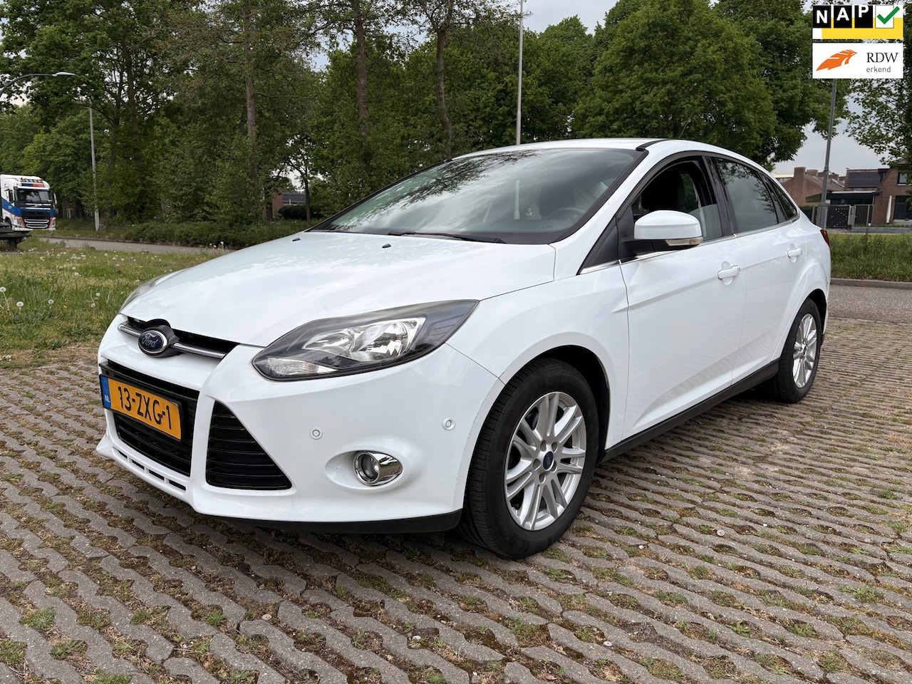Ford Focus - 1.0 EcoBoost Lease Titanium / airco / cruise control / nap / euro 5 - AutoWereld.nl