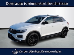 Volkswagen T-Roc - 1.5 TSI 150pk Automaat Sport Black Style / Panoramadak / Camera / Adaptive Cruise