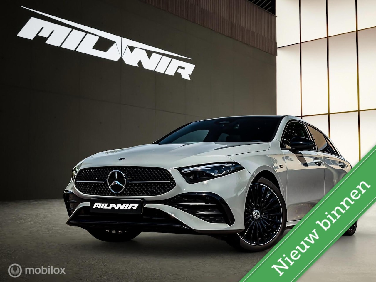 Mercedes-Benz A-klasse - 250 e AMG Line |Pano |Sfeer |ACC |19" - AutoWereld.nl