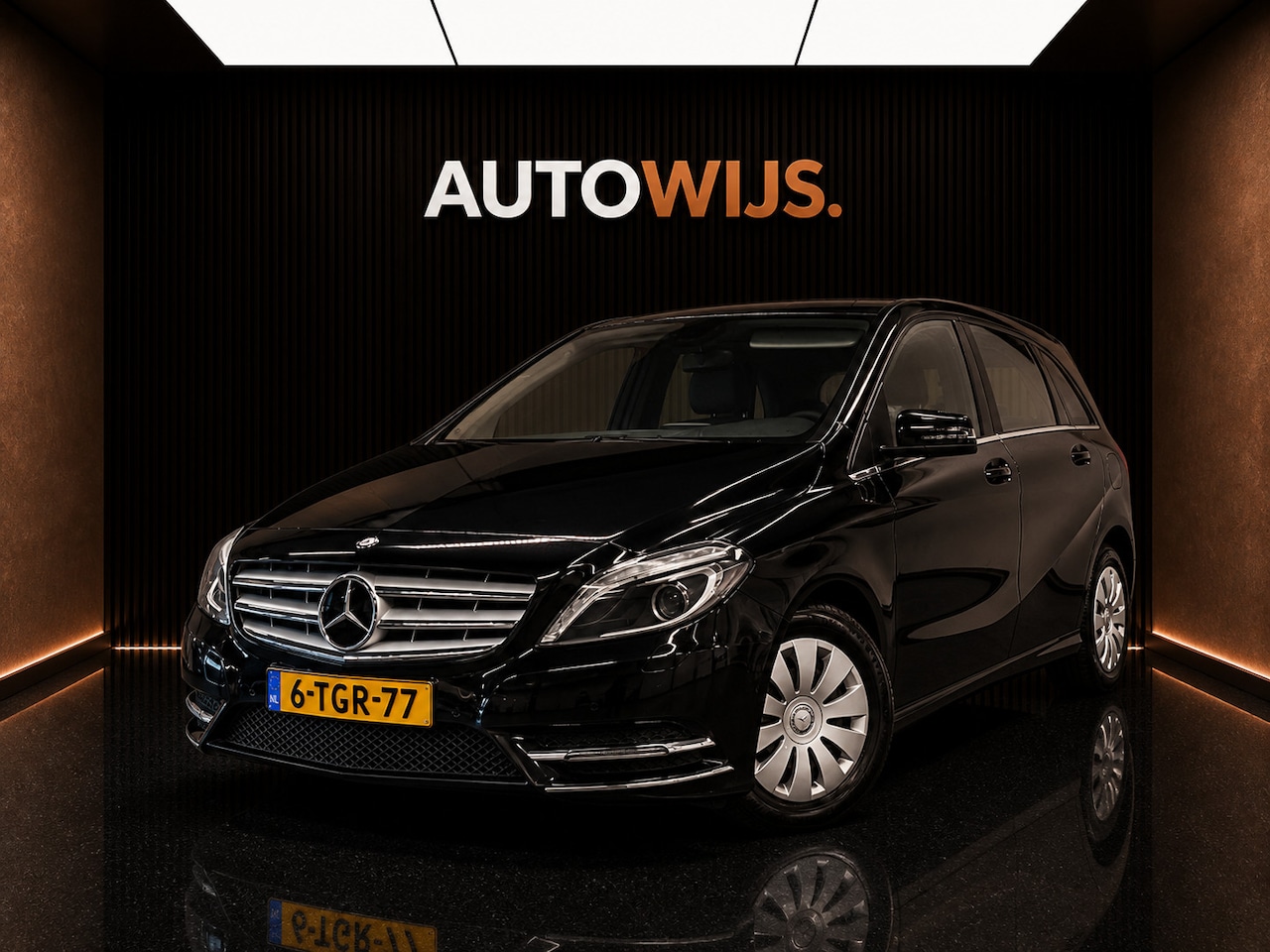 Mercedes-Benz B-klasse - 180 Ambition|NL AUTO|NAVI|AUT|LED|LEDER - AutoWereld.nl