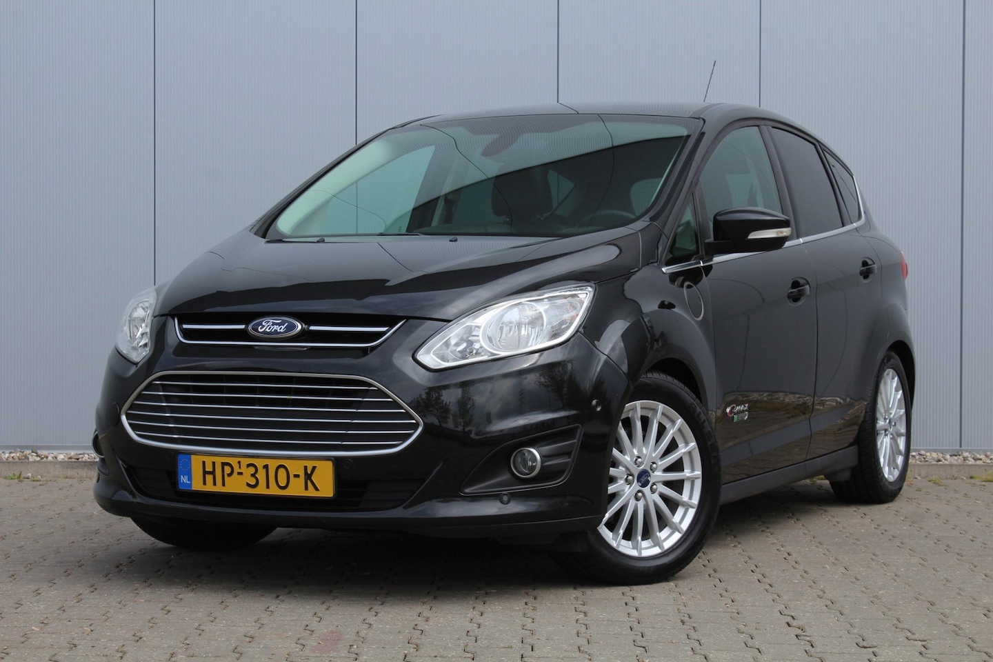 Ford C-Max - 2.0 Plug-in Hybrid Titanium Plus | Panoramadak | Leder | Stoelverwarming | Clima / Cruise - AutoWereld.nl