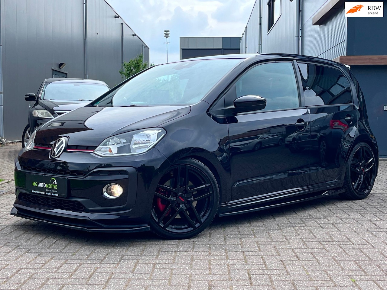 Volkswagen Up! - 1.0 TSI GTI | UNIEKE AUTO | MAXTON BODYKIT | MILLTEK SPORTUITLAAT - AutoWereld.nl