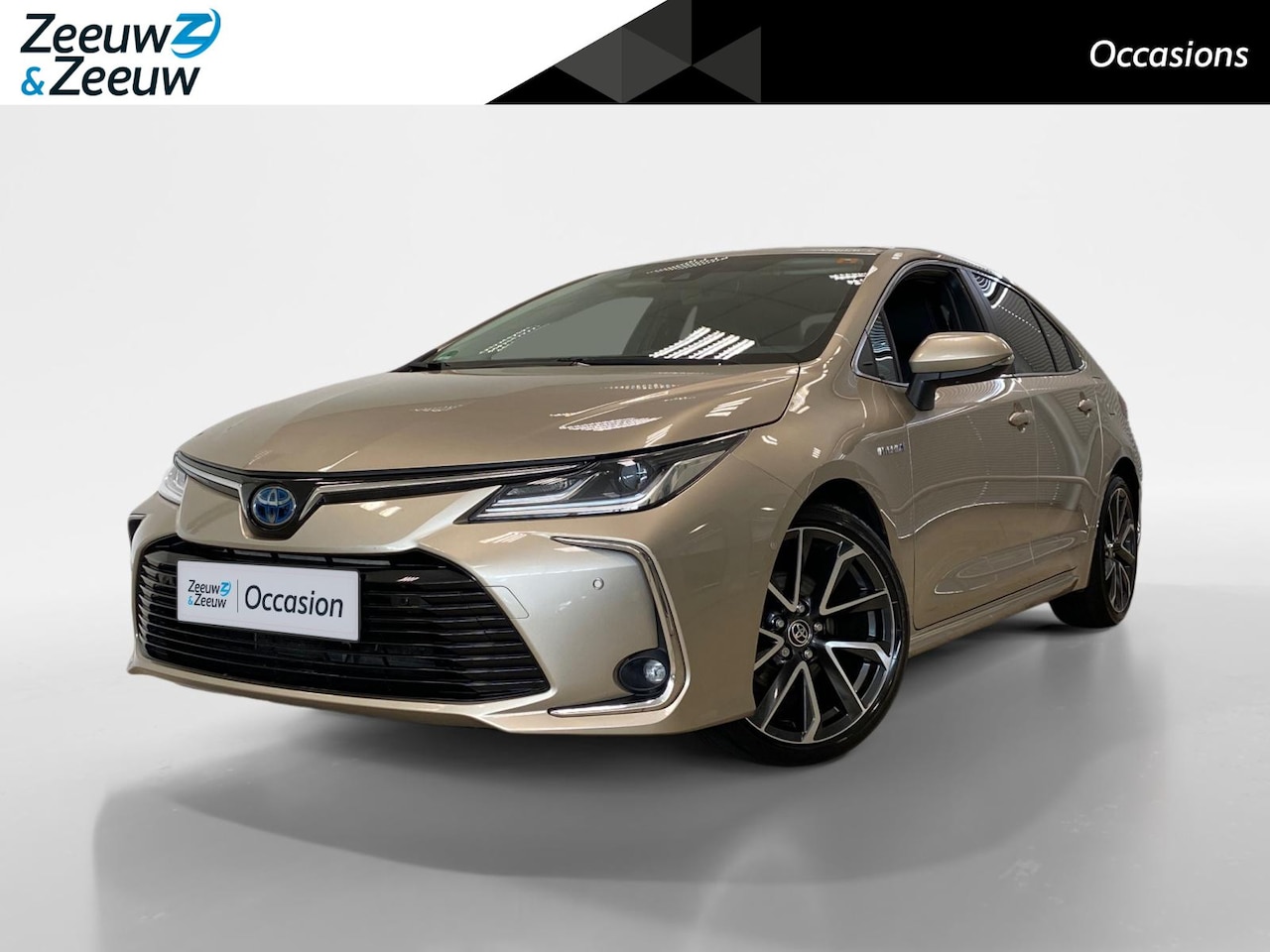 Toyota Corolla - 1.8 HYBRID | AUTOMAAT | EXECUTIVE | LEDER | TREKHAAK | - AutoWereld.nl