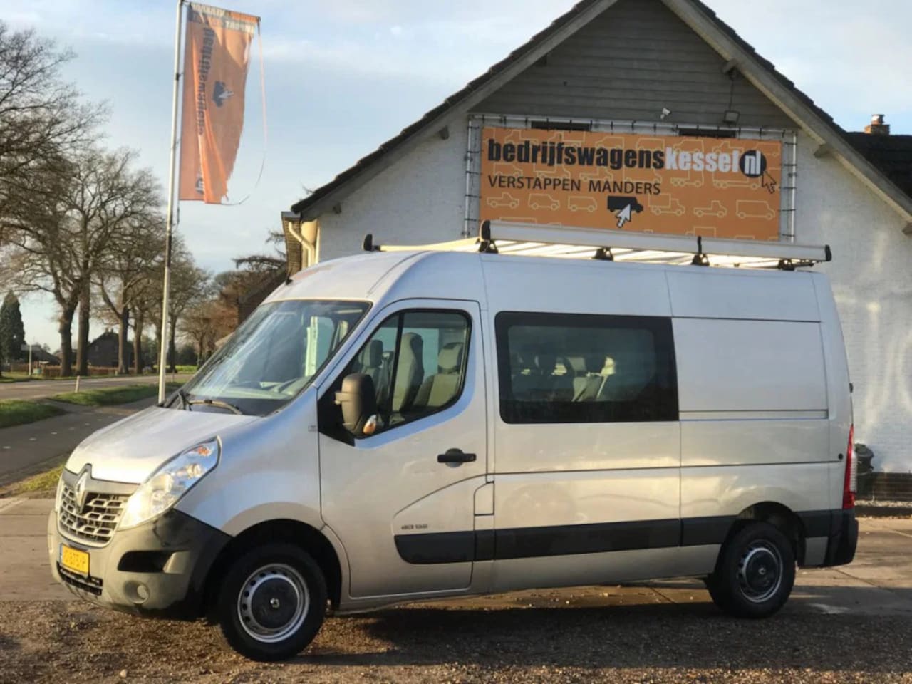 Renault Master - T35 2.3 dCi 100 kW L2H2 Dubbel Cabine 6 pers. - AutoWereld.nl