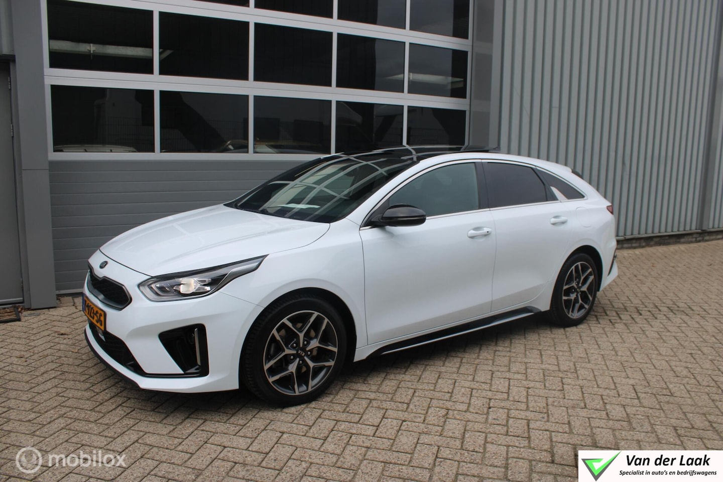 Kia Pro cee'd - 1.5 T-GDI GT-PlusLine 1e Eig | Panoramadak | Stoel en stuurverwarming | - AutoWereld.nl