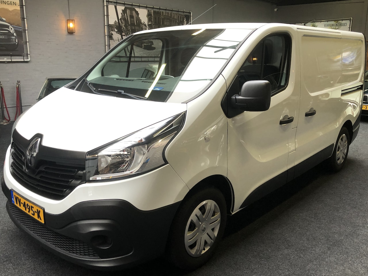 Renault Trafic - 1.6 dCi T27 L1H1 Comfort. *Airconditioning - Navigatie* - AutoWereld.nl