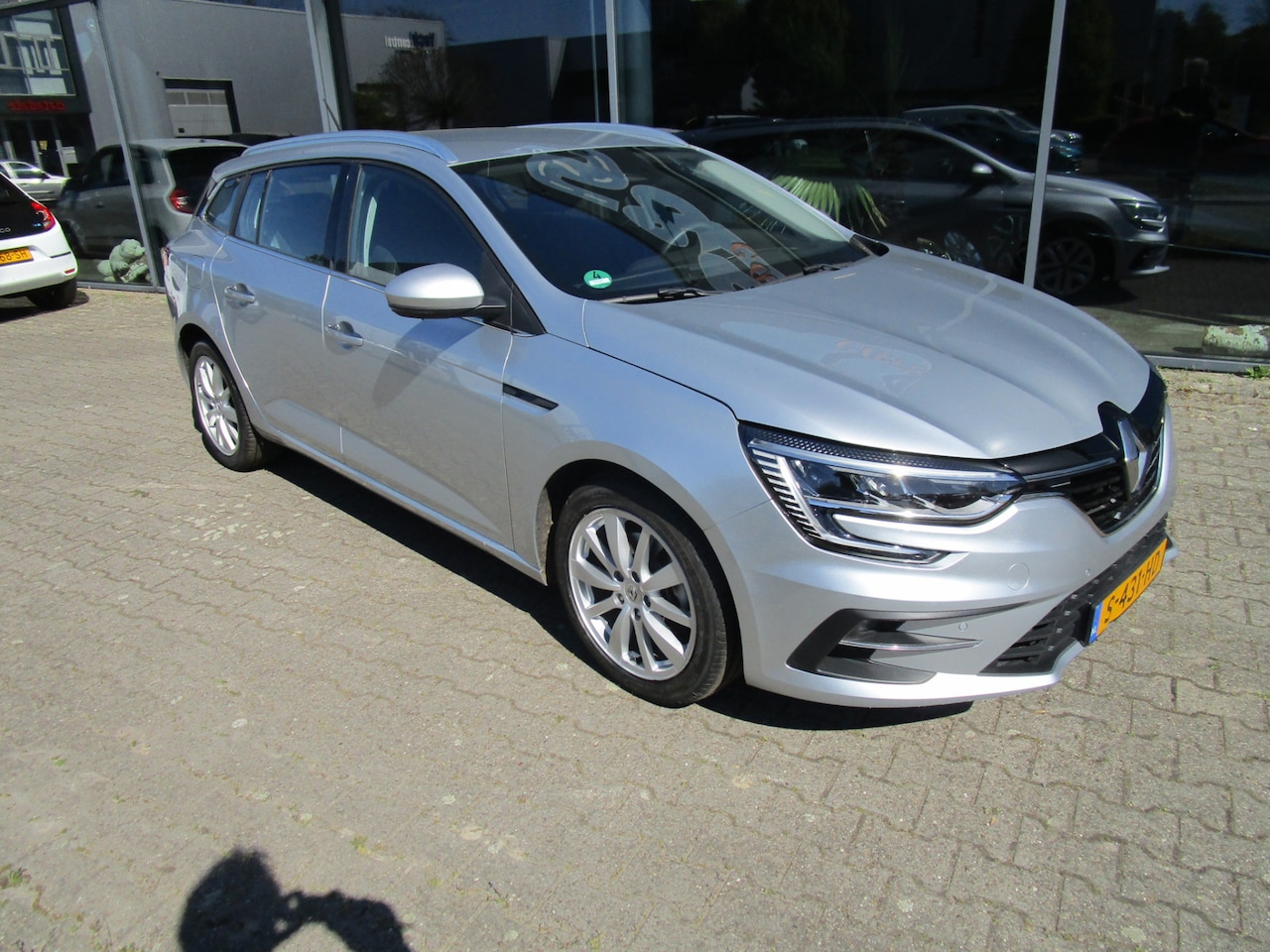Renault Mégane E-Tech - Estate 1.6 Plug-In Hybrid 160 Business Zen - AutoWereld.nl