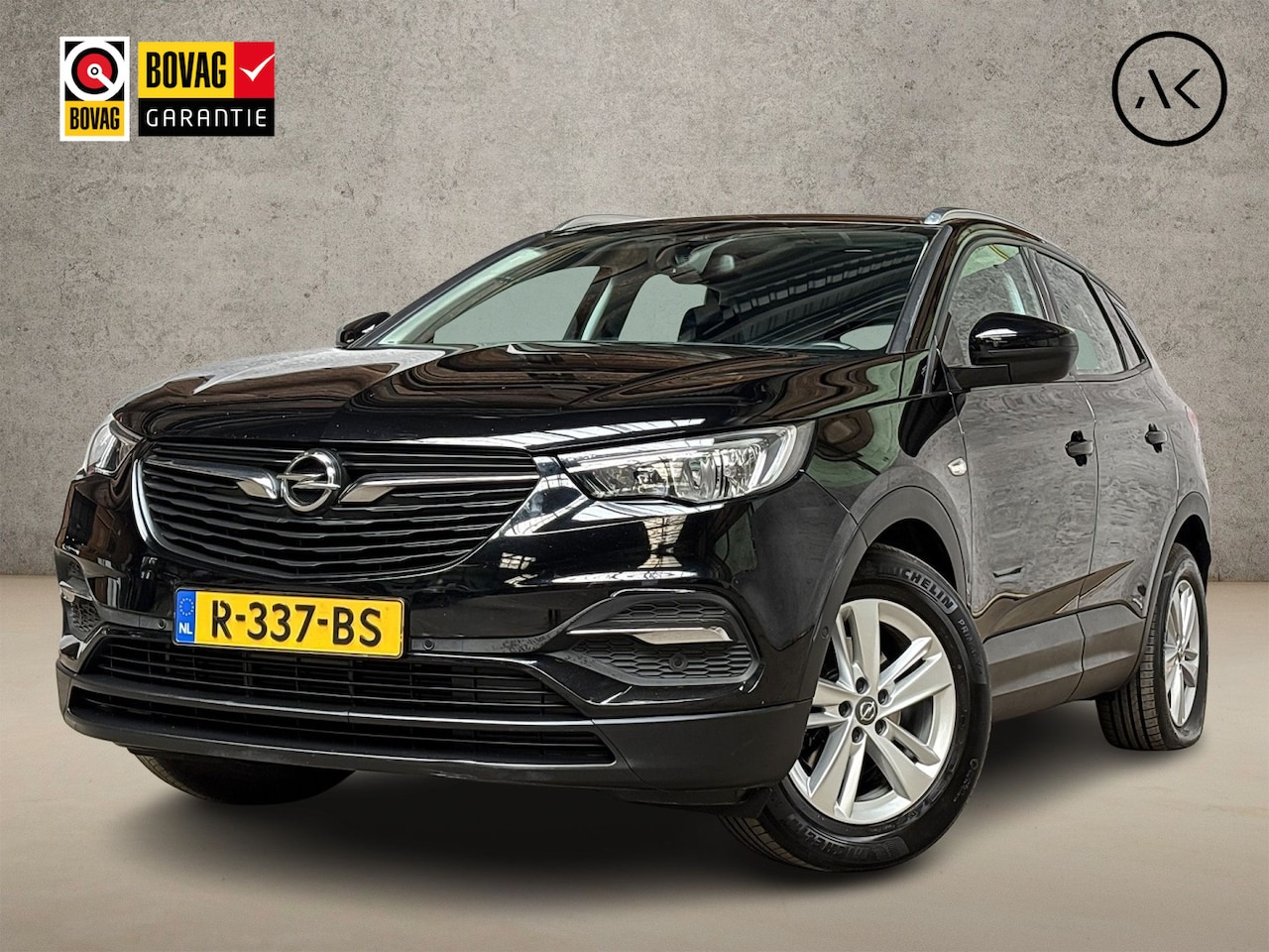 Opel Grandland X - 1.2 Turbo Sport (APPLE CARPLAY, GROOT NAVI, CLIMATE, CAMERA, SPORTSTOELEN, LEDER STUURWIEL - AutoWereld.nl