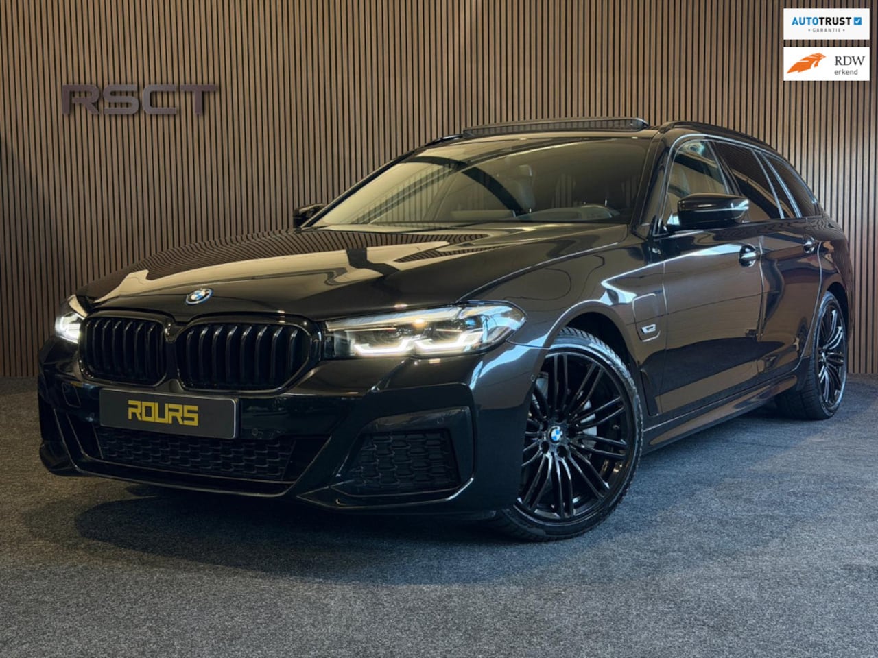 BMW 5-serie Touring - 530e xDrive Business Edition Plus| Cruise| P.sens|Memory|Camera| Pano - AutoWereld.nl