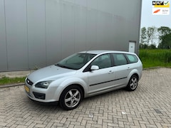 Ford Focus Wagon - 1.6-16V Futura leest tekst aub