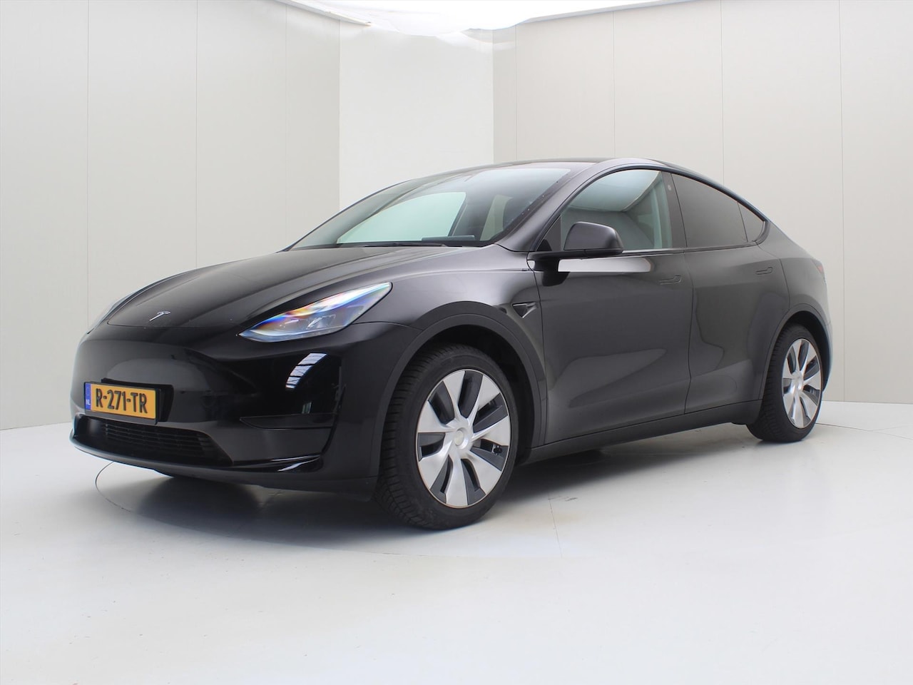 Tesla Model Y - Standard RWD Plus 351pk [ LFP ACCU+AUTOPILOT+19 INCH+PREMIUM AUDIO ] - AutoWereld.nl