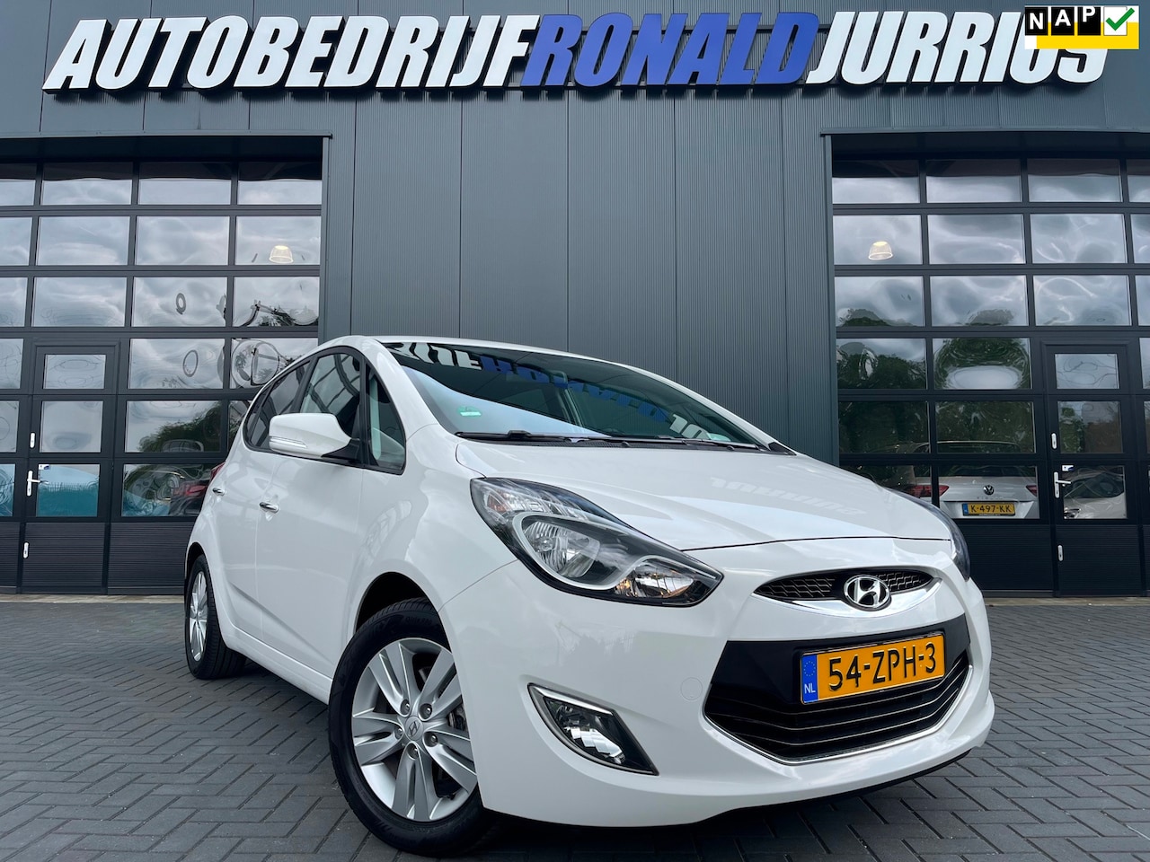 Hyundai ix20 - 1.4i i-Vision NL.Auto/Trekhaak/Climatronic/Cruise-control/Elc.Pakket/Goed Onderhouden - AutoWereld.nl