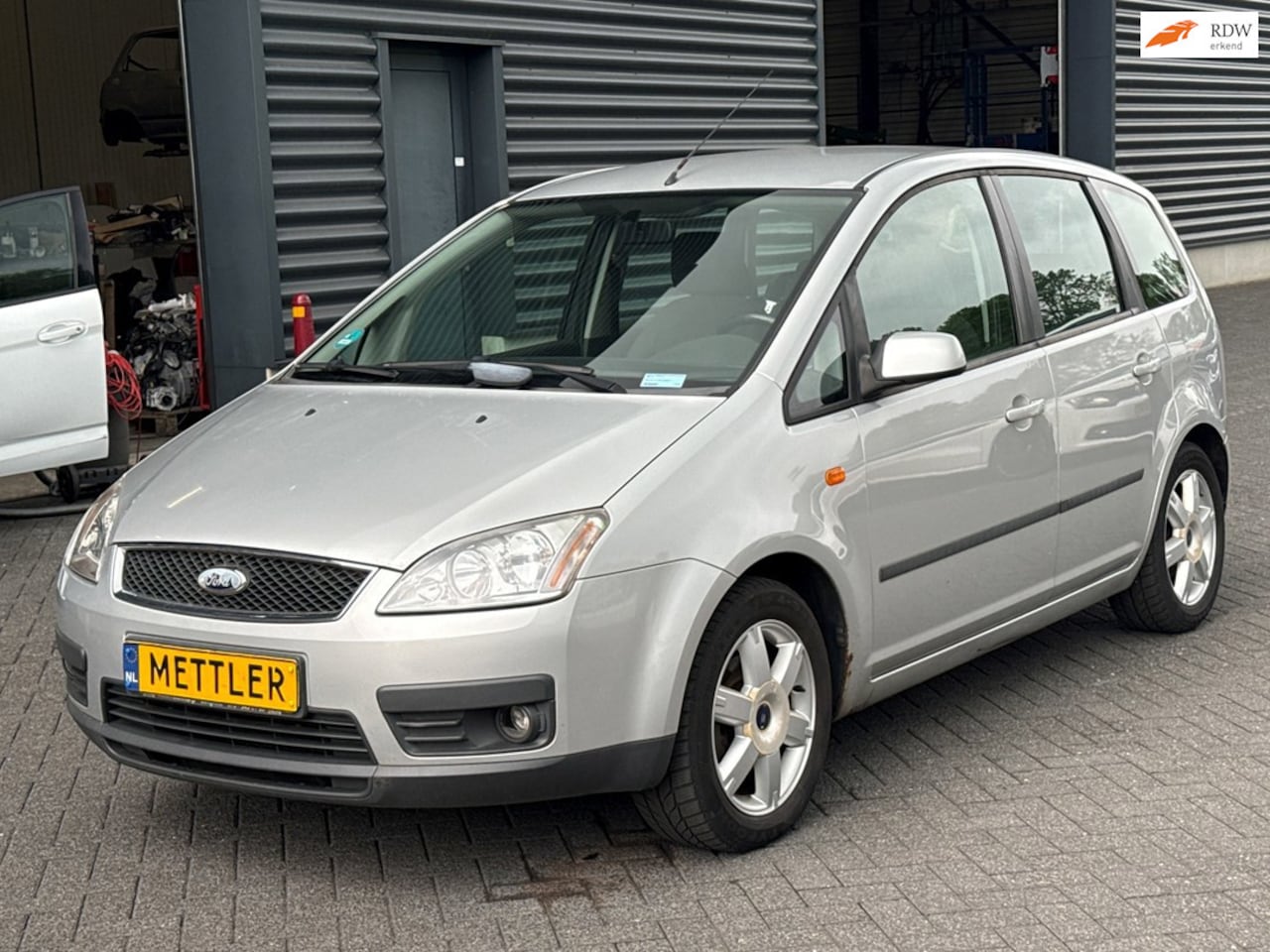 Ford Focus C-Max - 1.6-16V Futura 1.6-16V Futura, cruise control, airco, trekhaak - AutoWereld.nl