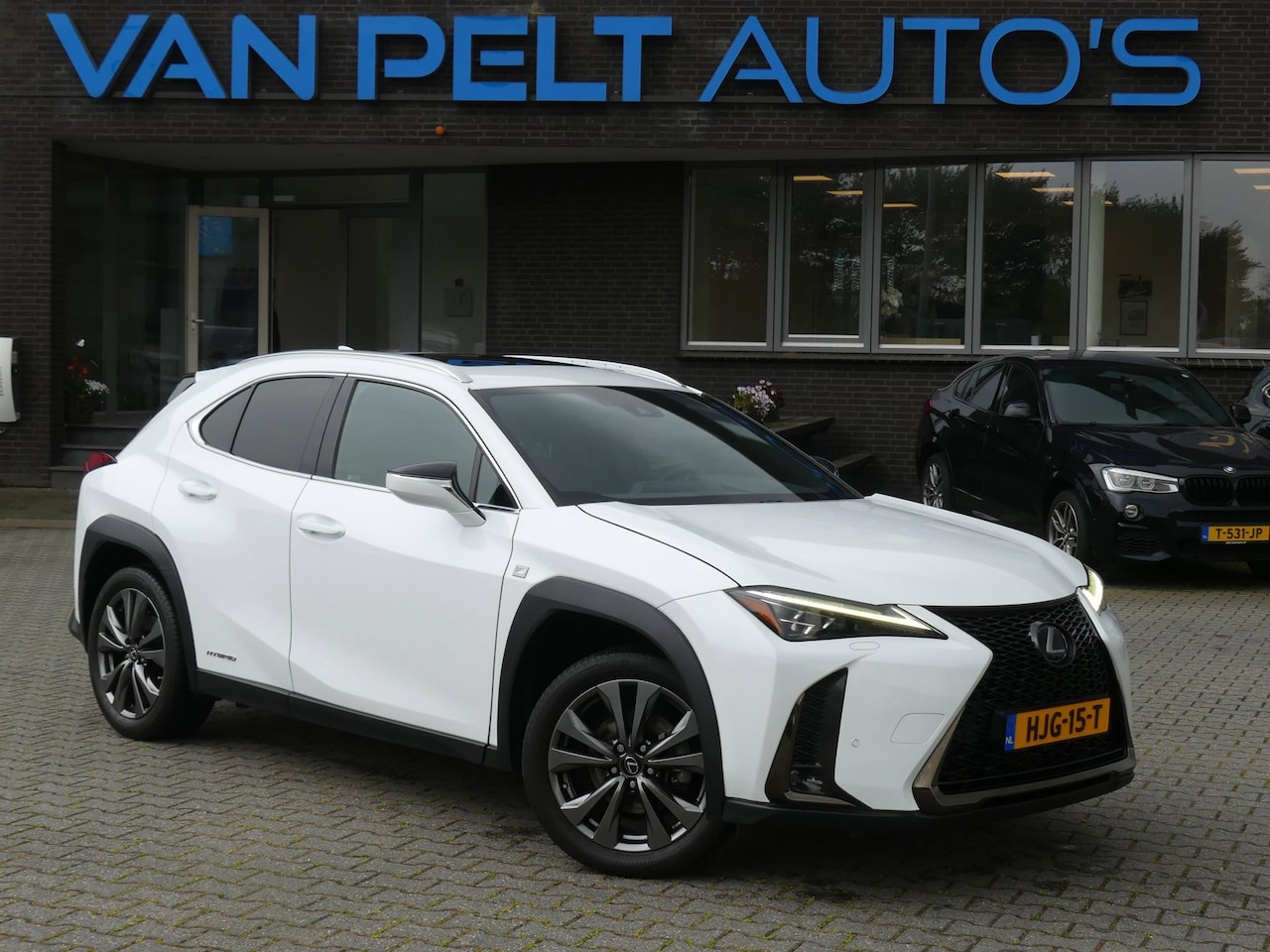 Lexus UX - 250h F Sport Line / PANO - AutoWereld.nl