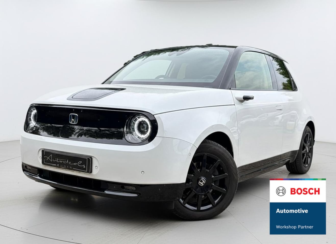 Honda e - Advance 16" CARPLAY - PANO - STOELVERWARMING - 360 CAMERA - DIGITALE SPIEGELS - AutoWereld.nl