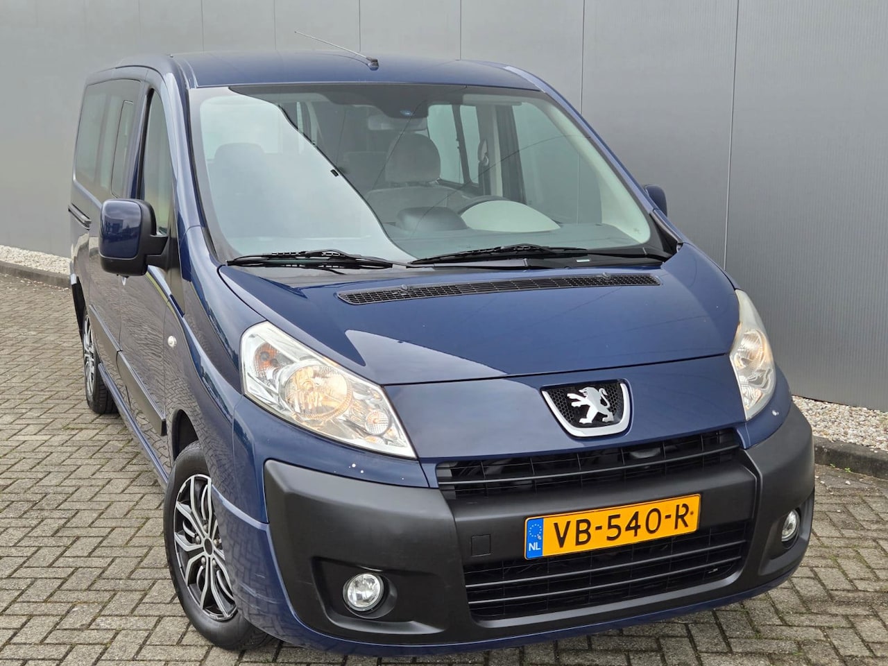 Peugeot Expert - 229 2.0 HDI L2H1 Rolstoelbus - AutoWereld.nl