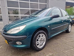 Peugeot 206 - 1.4 Gentry