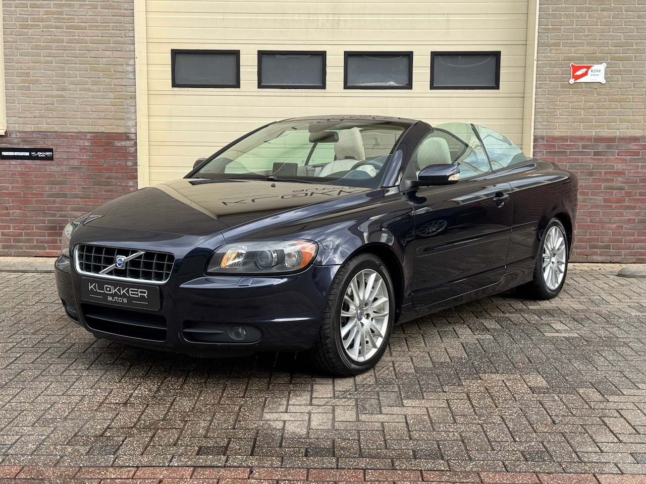 Volvo C70 Convertible - 2.4i Summum Automaat|Navigatie|Stoelverw.|Trekhaak - AutoWereld.nl