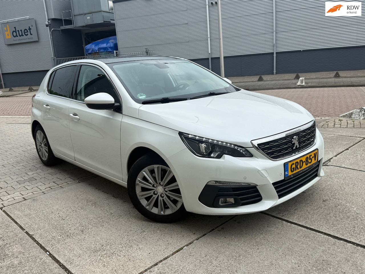 Peugeot 308 - 1.2 PureTech Allure AUTOMAAT GLAS DAK CAMERA - AutoWereld.nl