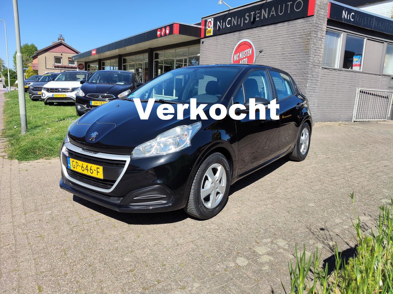 Peugeot 208 - 1.0 Airco/Cruise/Bluetooth/Trekhaak - AutoWereld.nl