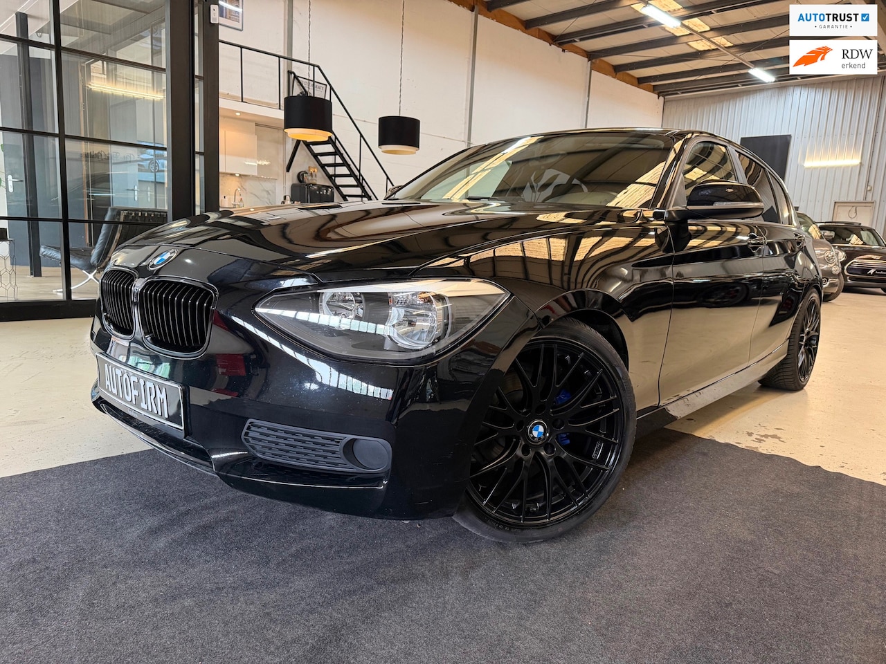 BMW 1-serie - 116i Black edition 136PK LM velgen 18' Garantie mogelijk Stoelverwarming DTC Audio Ramen g - AutoWereld.nl