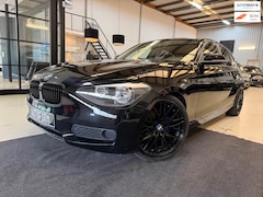 BMW 1-serie - 116i Black edition 136PK LM velgen 18' Garantie mogelijk Stoelverwarming DTC Audio Ramen g