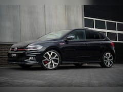 Volkswagen Polo - 2.0 TSI GTI 200 pk / Pano-Dak/ Beats-Sound/ Camera/ Sport-Stoelen/ Led-Koplamp/ Adap. Crui