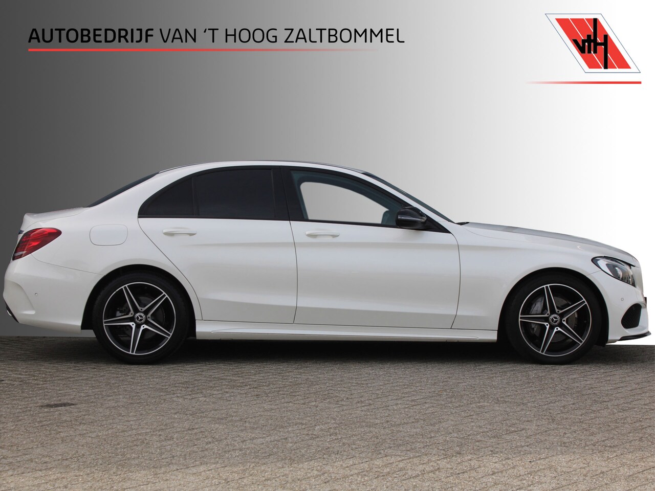 Mercedes-Benz C-klasse - 180 AMG LINE NIGHT PAKKET LEDER NAVI DAB <<NL AUTO>> - AutoWereld.nl