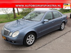 Mercedes-Benz E-klasse - 280 benzine // sedan / automaat //