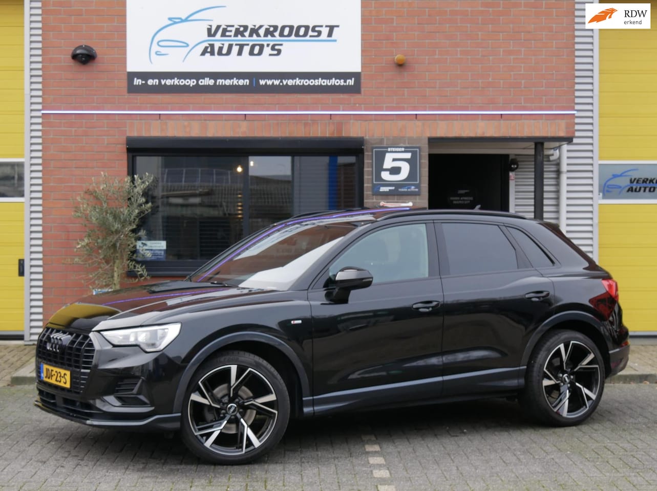 Audi Q3 - 35 TFSI Pro Line S-line. panodak. leder.alcantara. stoelverwarming - AutoWereld.nl