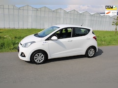 Hyundai i10 - 1.0i Go 5 Drs met navigatie en Climate control