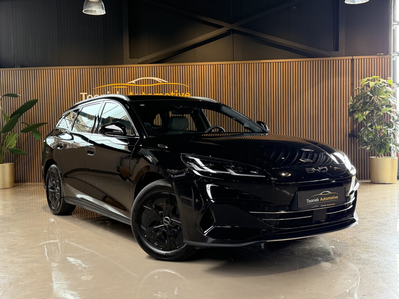 BYD SEAL 6 Touring - 1.5 DM-i Boost PHEV Leder | Camera | Apple Car Play - AutoWereld.nl