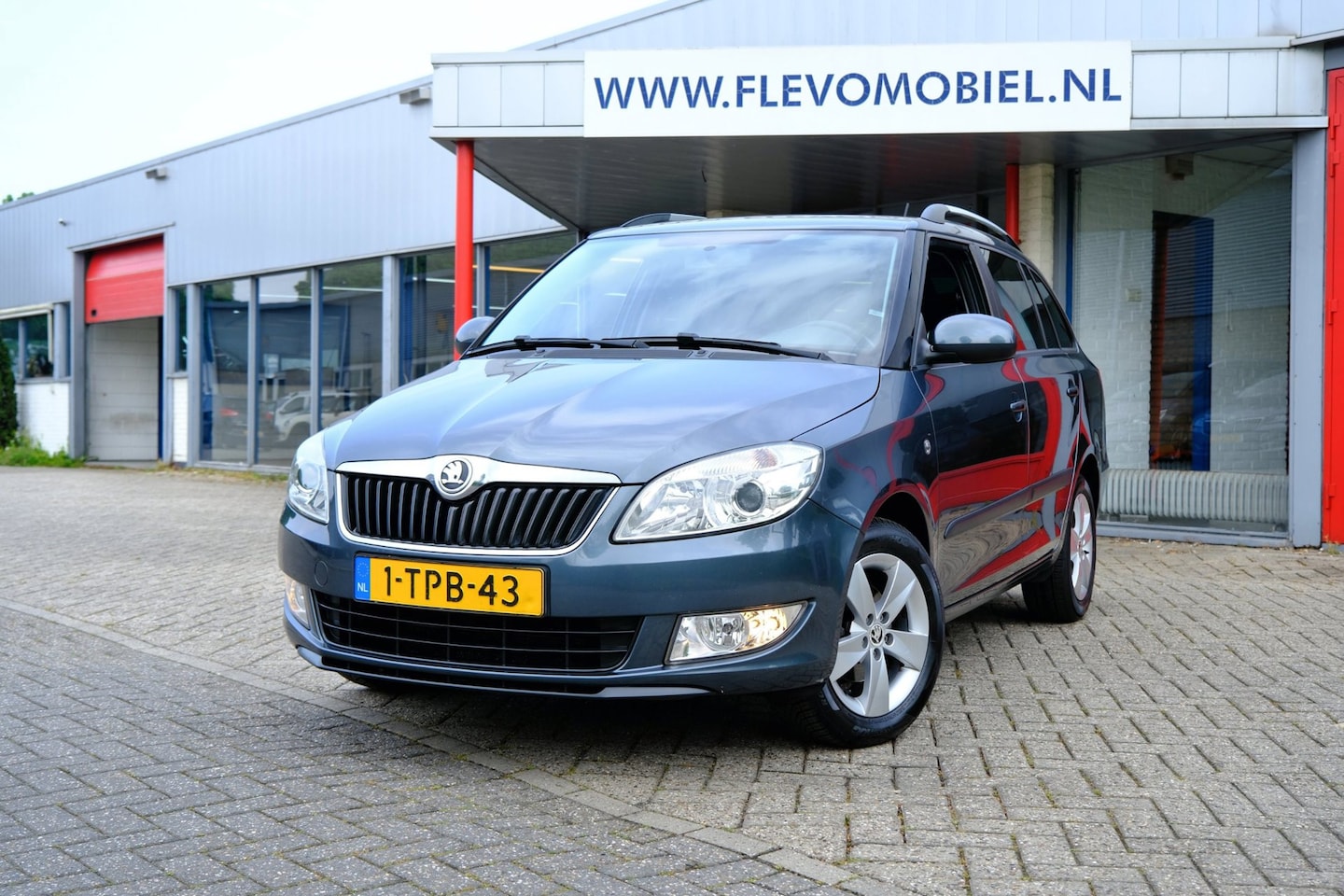 Skoda Fabia Combi - 1.2 TSI Drive Navi|Airco|LMV - AutoWereld.nl