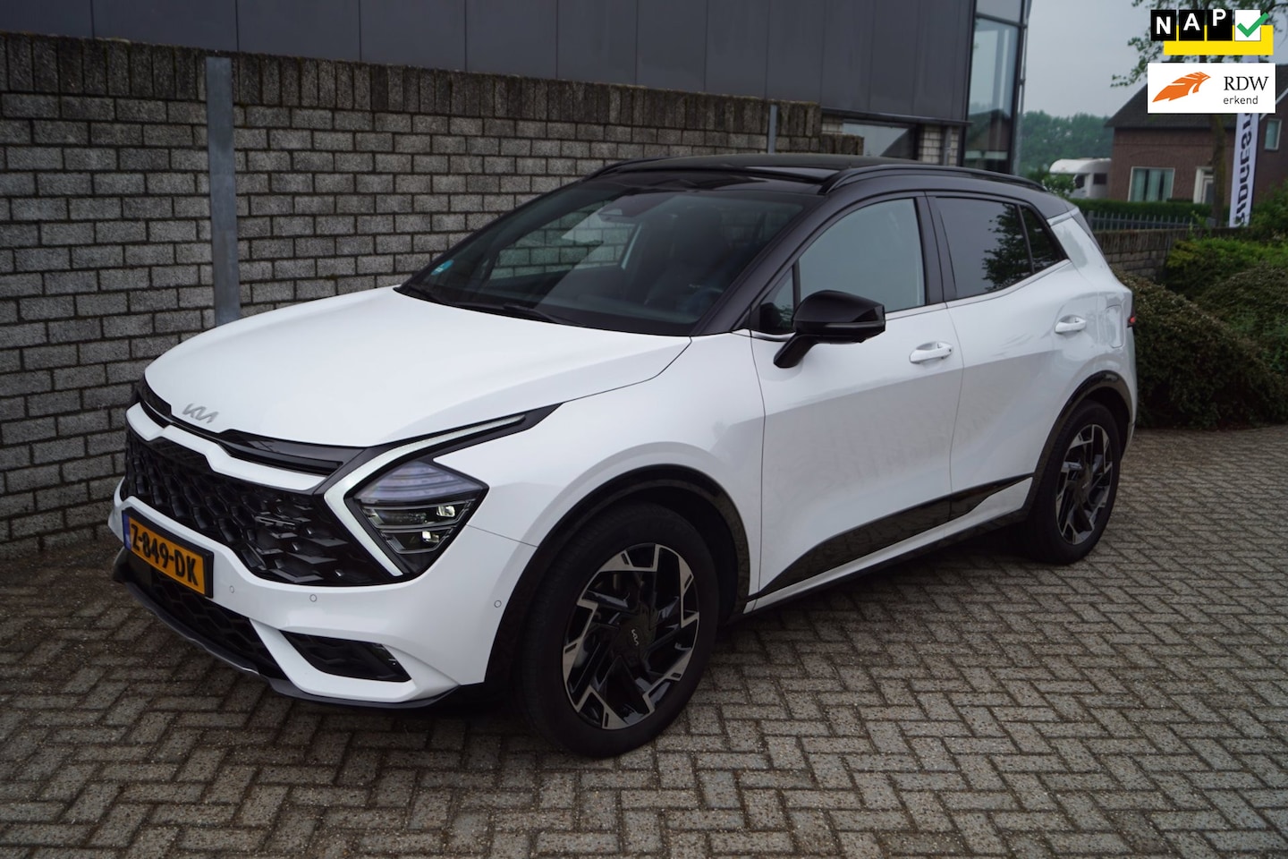 Kia Sportage - 1.6 T-GDi Plug-in Hybrid AWD GT-PlusLine Autom Panodak Leder Stoel/Stuur A Bank Verw Navi - AutoWereld.nl