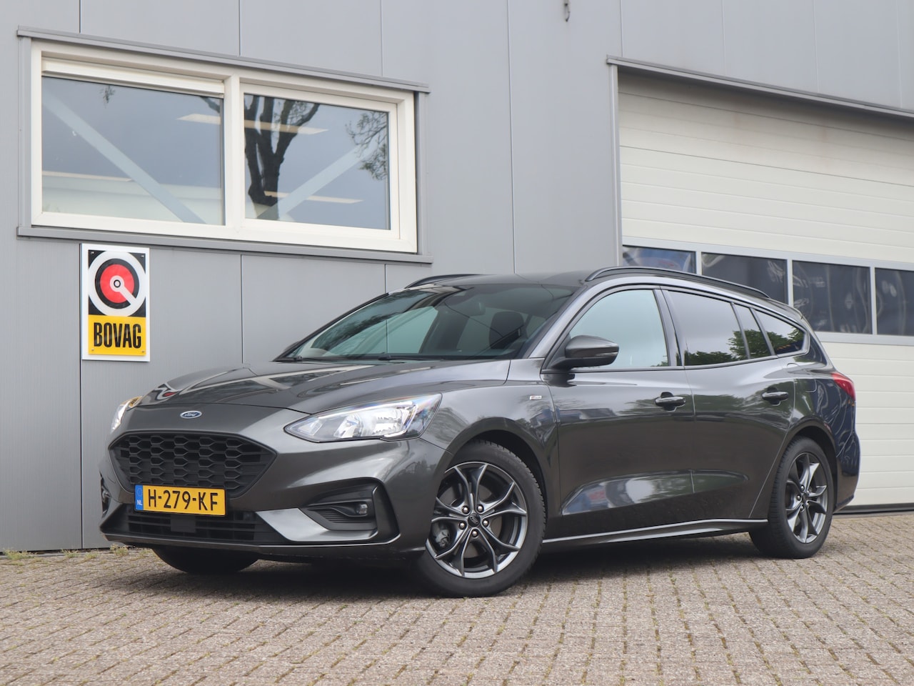 Ford Focus Wagon - 1.0 EcoBoost ST Line Business 1.0 EcoBoost ST Line Business - AutoWereld.nl
