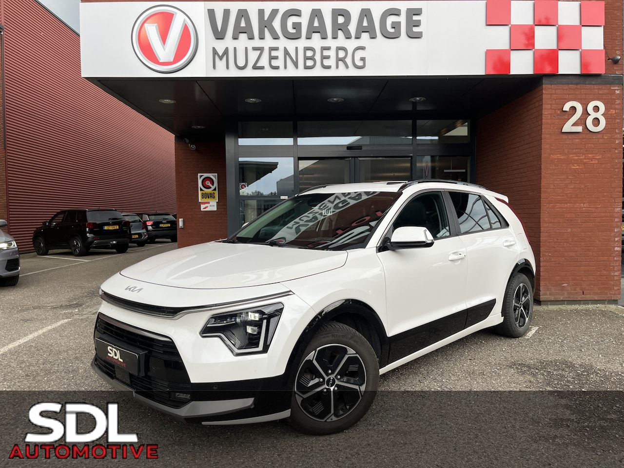 Kia Niro - 1.6 GDi Hybrid DynamicPlusLine // DODEHOEK // ADAPT. CRUISE // ELEK. ACHTERKLEP // NAVI+CA - AutoWereld.nl