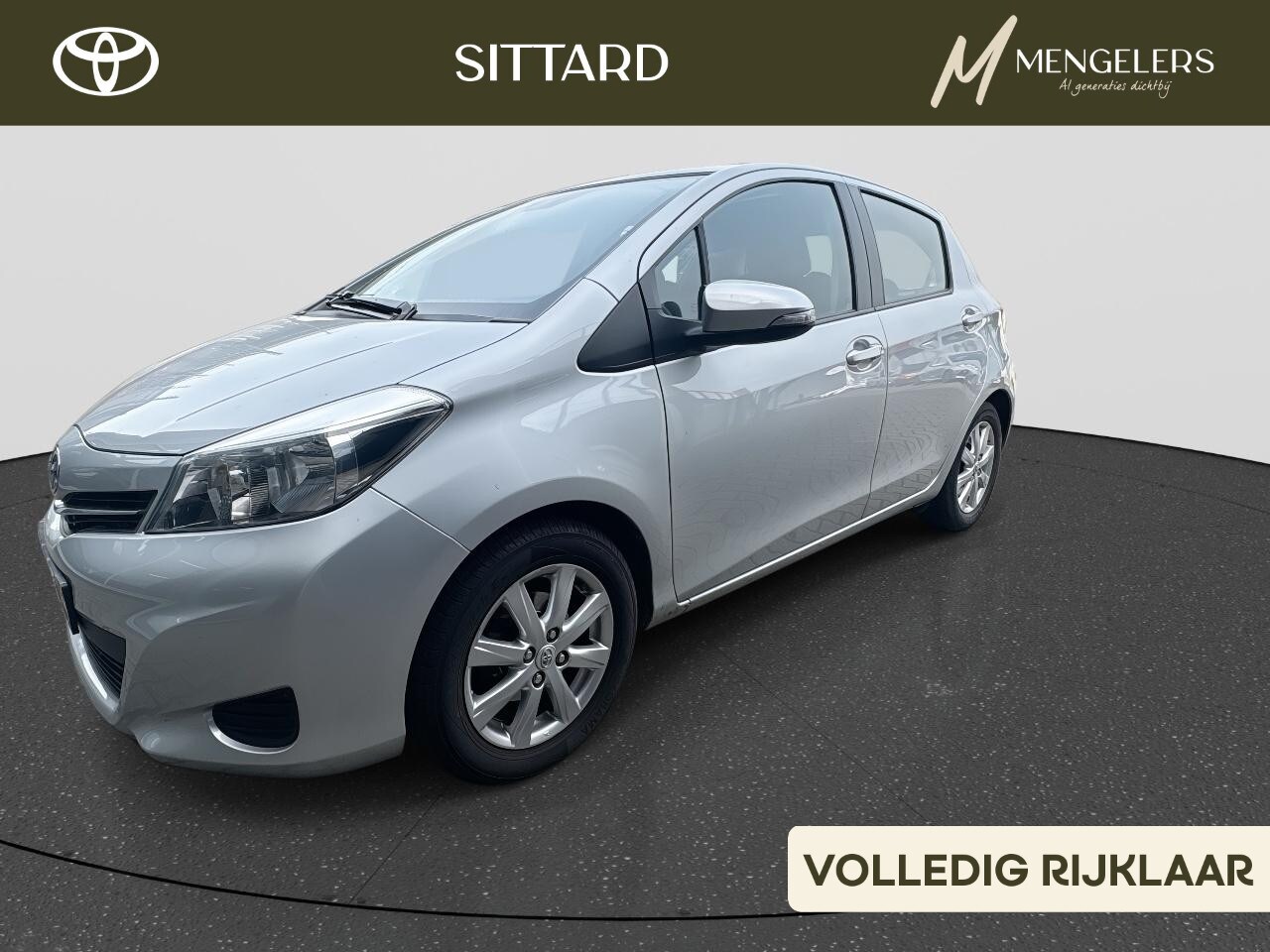 Toyota Yaris - 1.3 VVT-i Aspiration |Automaat | Panoramadak | Trekhaak | 1e eigenaar - AutoWereld.nl