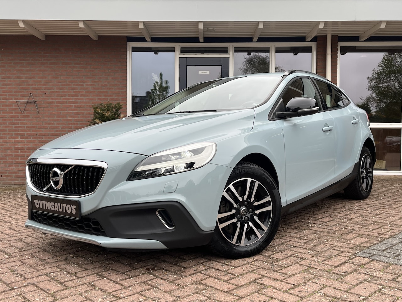 Volvo V40 Cross Country - 1.5 T3 Nordic+ | Trekhaak | - AutoWereld.nl