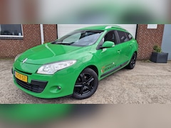 Renault Mégane - 1.5 dCi Expression In nog een nette staat verkerende Renault Megane 1.5 Dci nav tech grijs kenteken. Apk tot