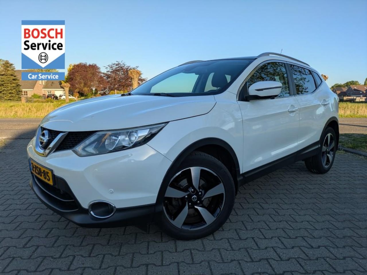 Nissan Qashqai - 1.6 Connect Edition I Parelmoer I Pano I Trekhaak I 360cam I Cruise I Clima - AutoWereld.nl