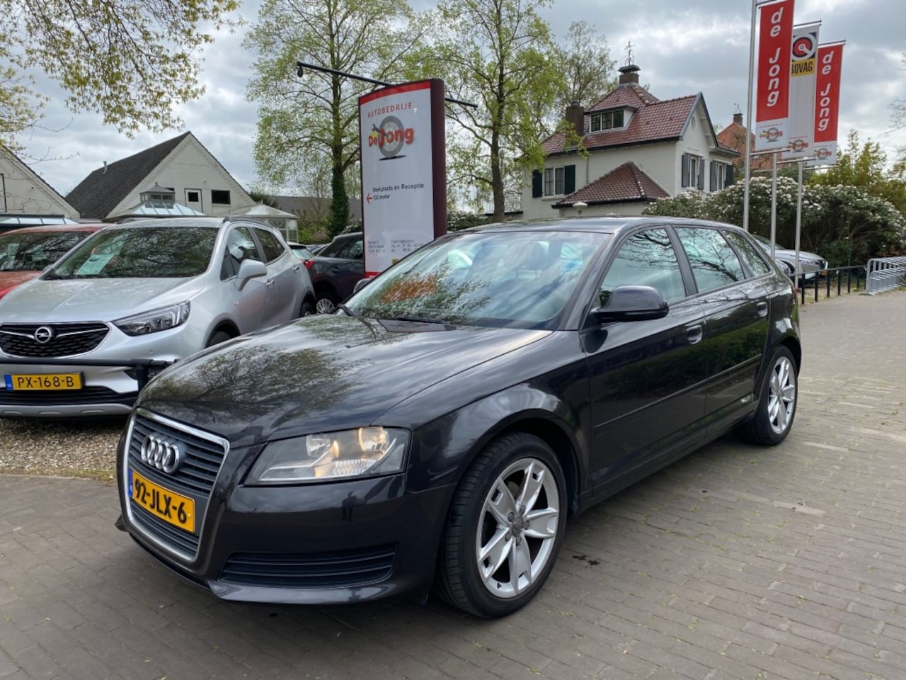 Audi A3 Sportback - SPORTBACK 1.6 PRO LINE / NAVI / AIRCO-ECC / CRUISE CTR. / TREKHAAK / 17'' LM-VELGEN - AutoWereld.nl