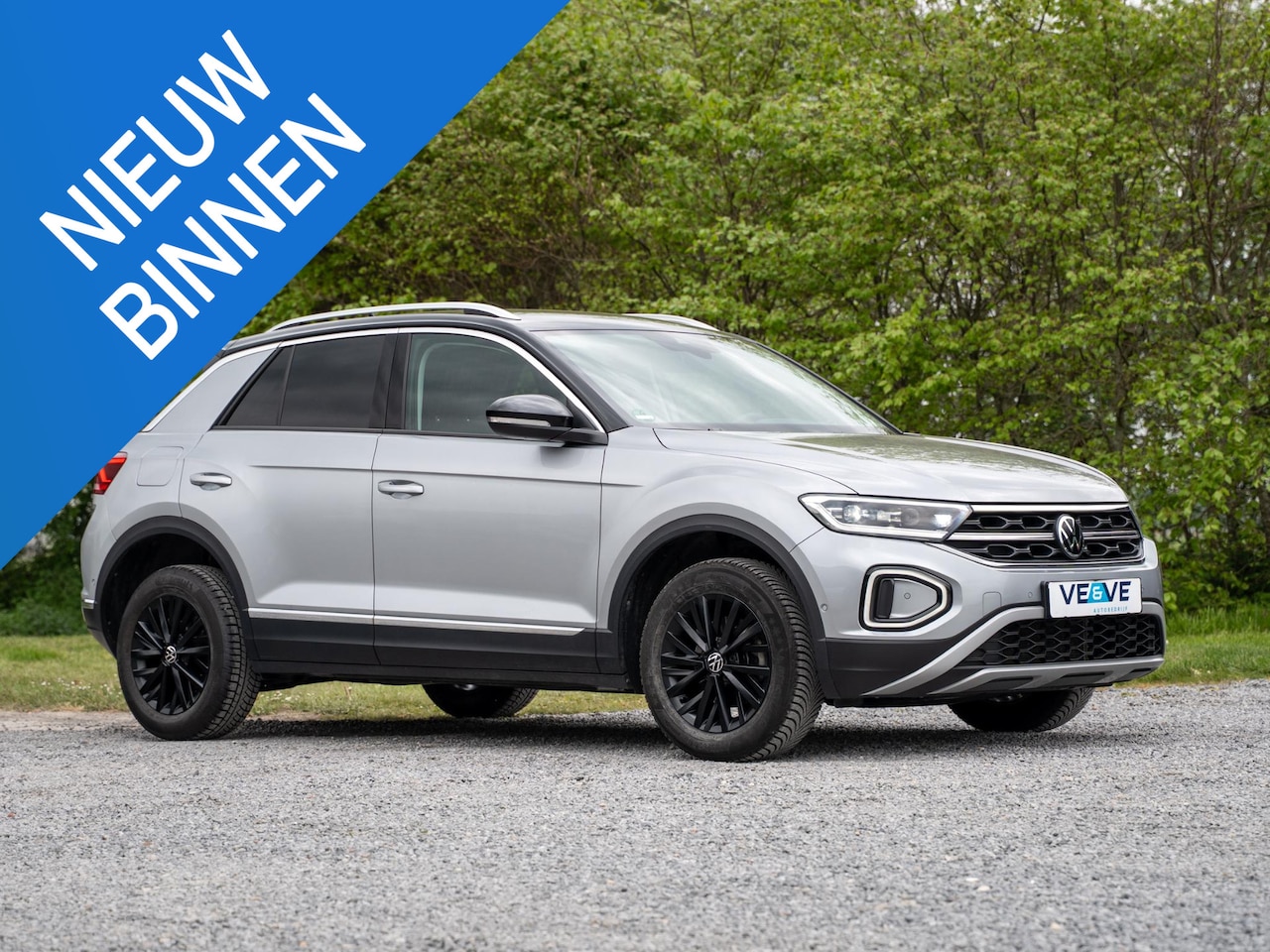 Volkswagen T-Roc - 1.0 TSI Style // navigatie // pdc // verwarmde voorstoelen - AutoWereld.nl