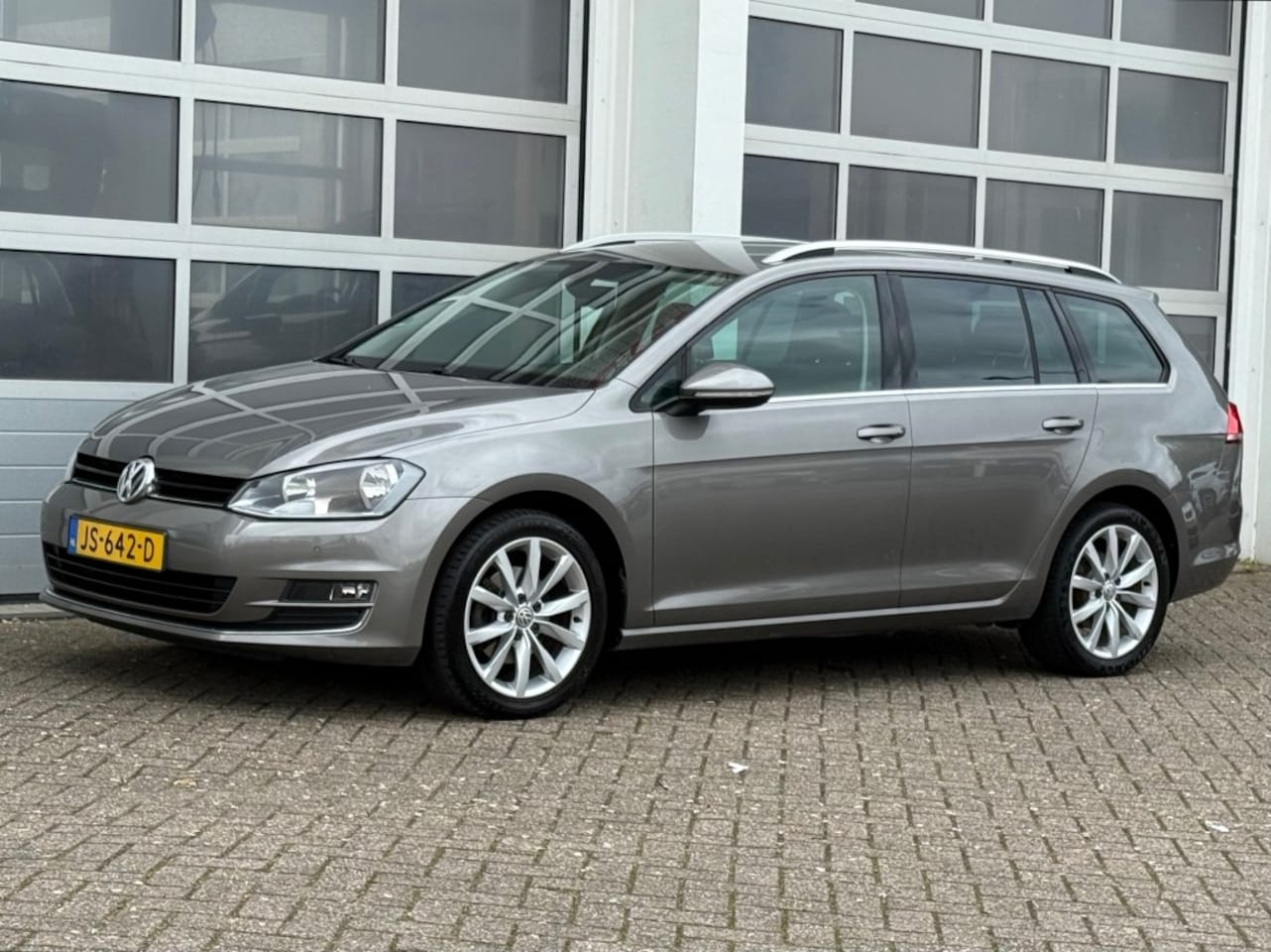 Volkswagen Golf - 1.2 TSI 110PK Connected Series Navi Camera Stoelverw NW APK! - AutoWereld.nl