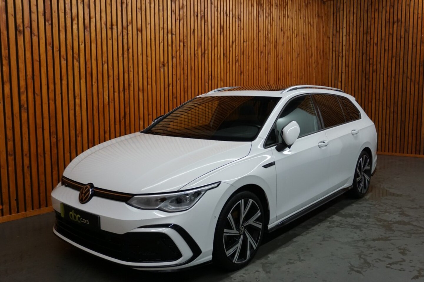 Volkswagen Golf - 1.5 ETSI R-LINE business Automaat clima - AutoWereld.nl