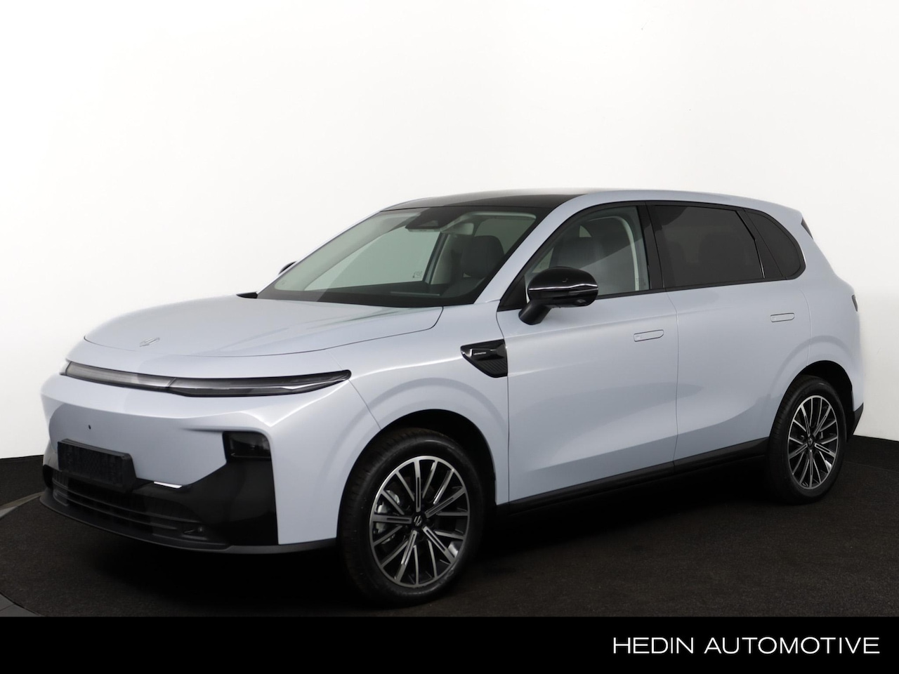 Leapmotor B10 - Design ProMax 67.1 kWh 18% Bijtelling | Full Map Navigatie | Panoramadak | Elektrische Kof - AutoWereld.nl
