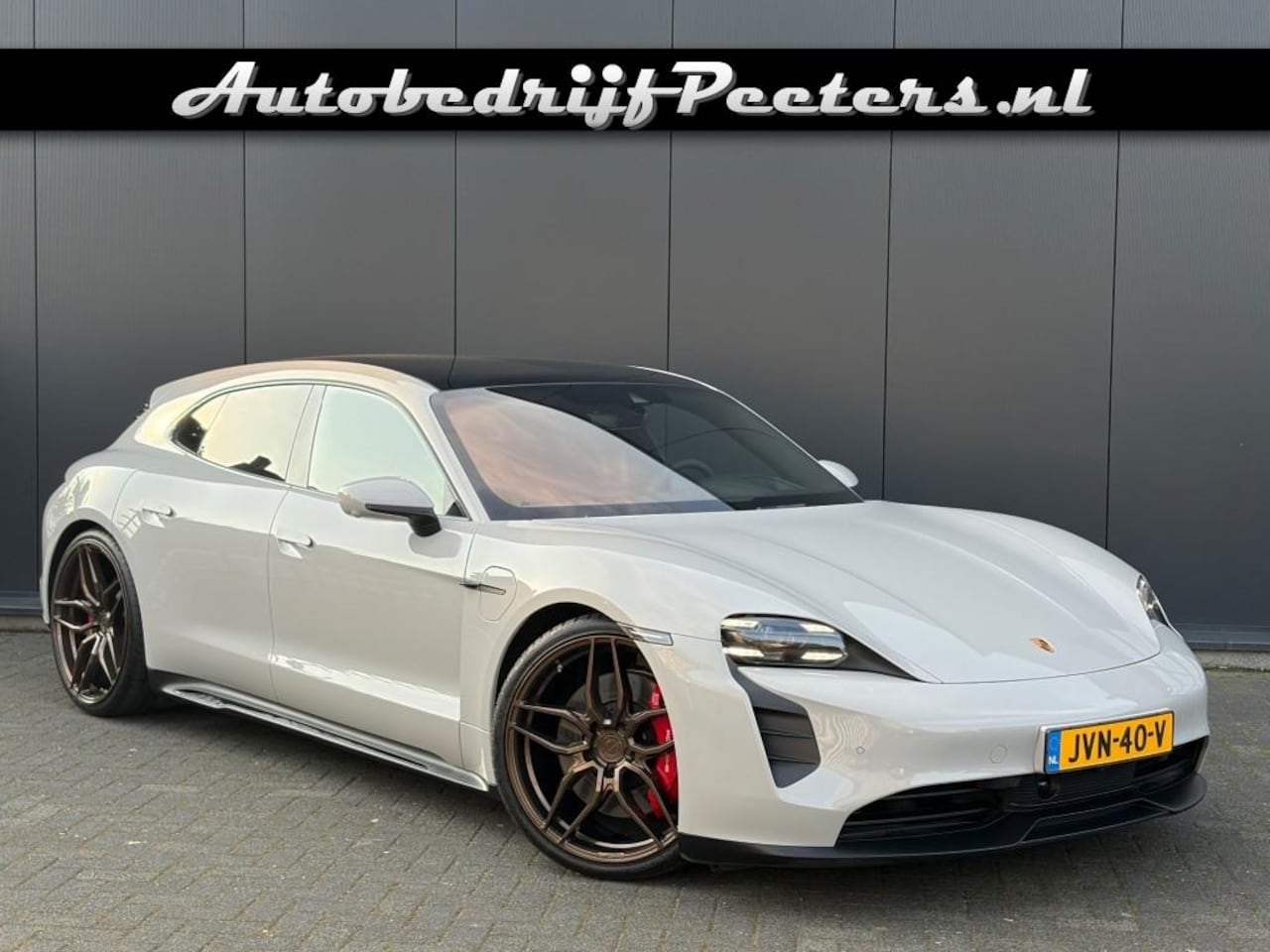 Porsche Taycan Sport Turismo - GTS 93kWh Chrono Pano ACC BOSE HUD 18v-Stoel Matrix Camera - AutoWereld.nl