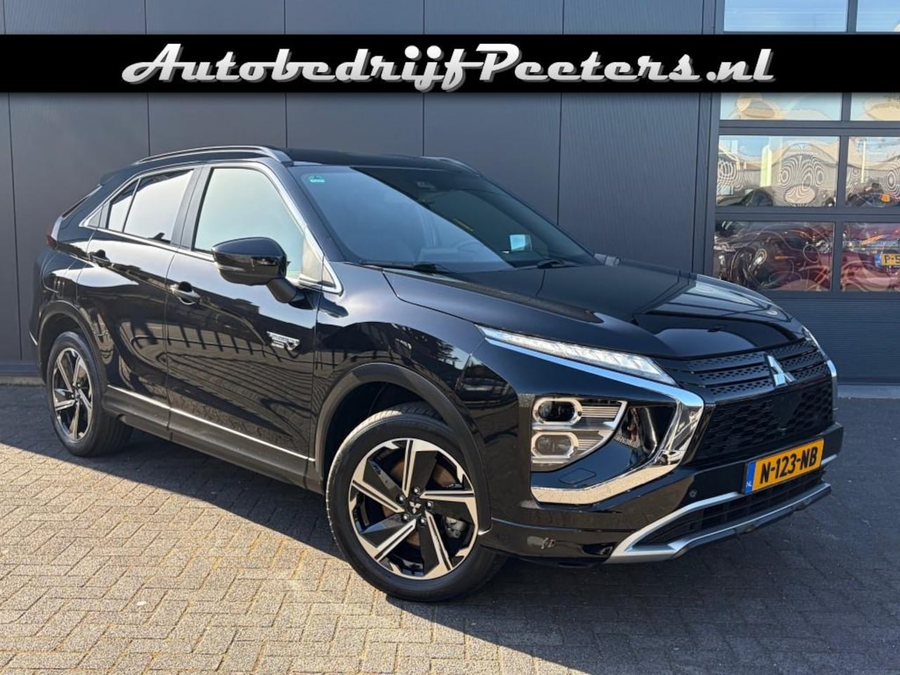 Mitsubishi Eclipse Cross - 2.4 PHEV 1st Edition Leder Navi HUD Camera ACC Carplay NL-auto - AutoWereld.nl